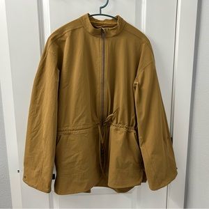 Lululemon cinch-waist shirt jacket size xs tan